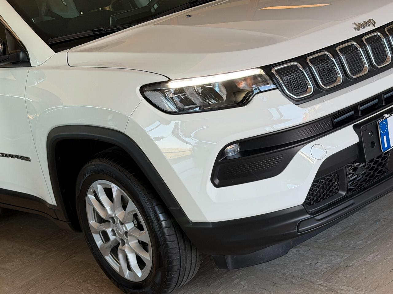 Jeep Compass 2WD 1.6 M.JET 130 cv. BUSINESS (UNav)