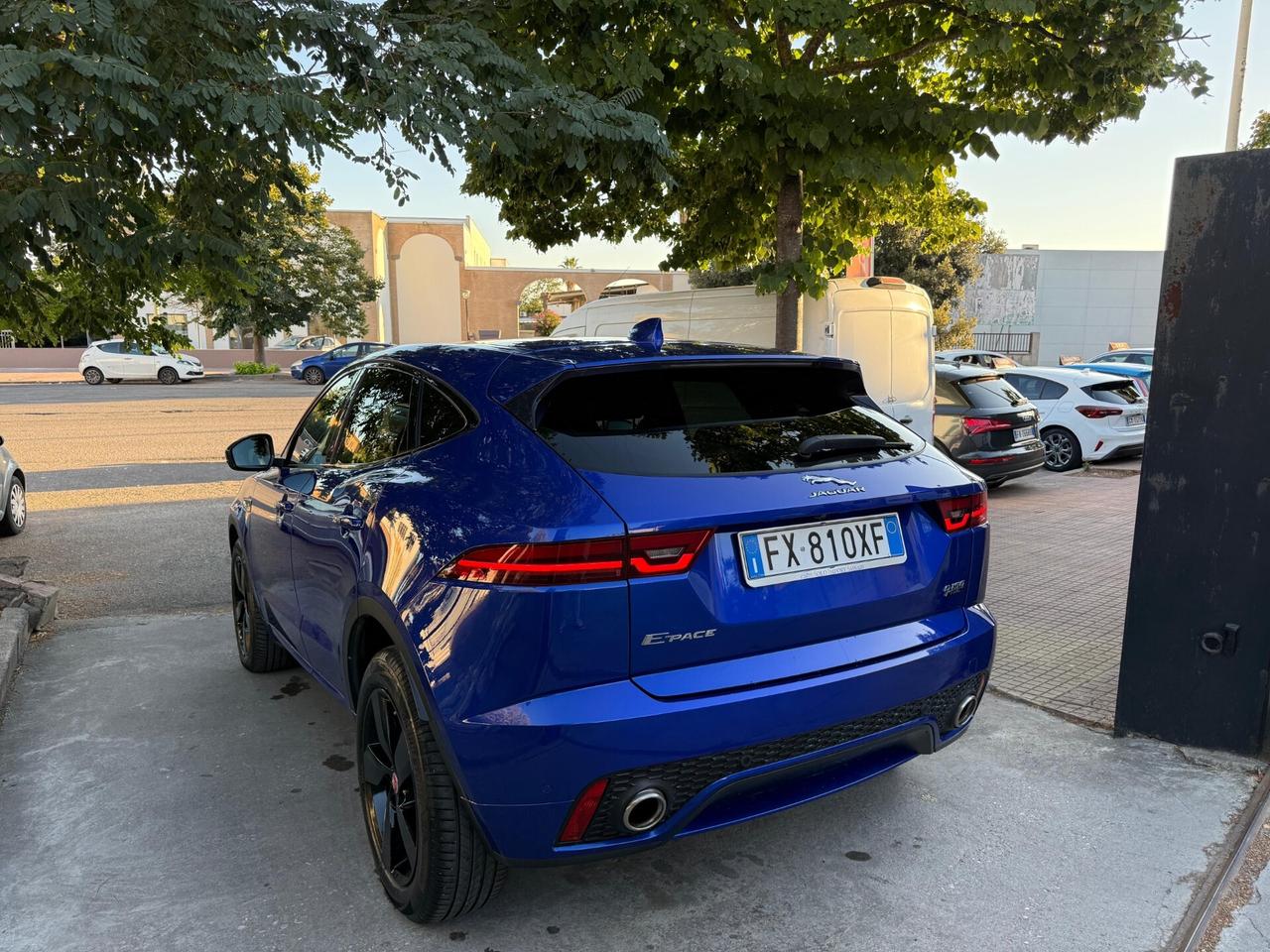 Jaguar E-Pace KM. 65.000! 2.0D 150 CV AWD aut. R Dynamic S