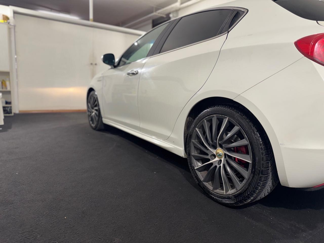 Alfa Romeo Giulietta 1750 TBi Quadrifoglio Verde