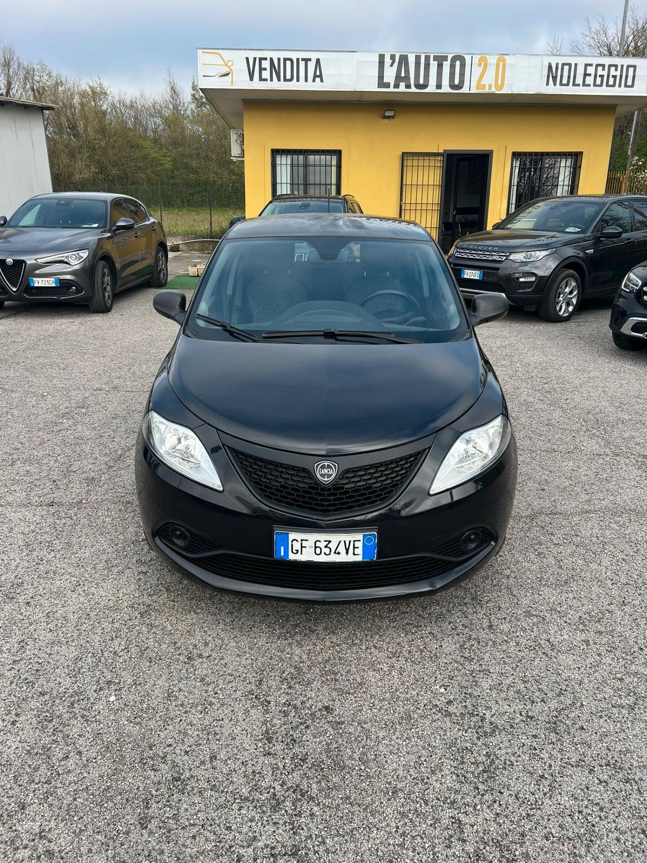 Lancia Ypsilon 1.0 FireFly 5 porte S&S Hybrid Ecochic