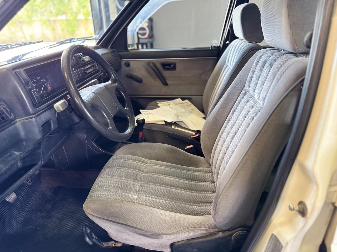 Volkswagen Golf 1600 cat 5 porte GL