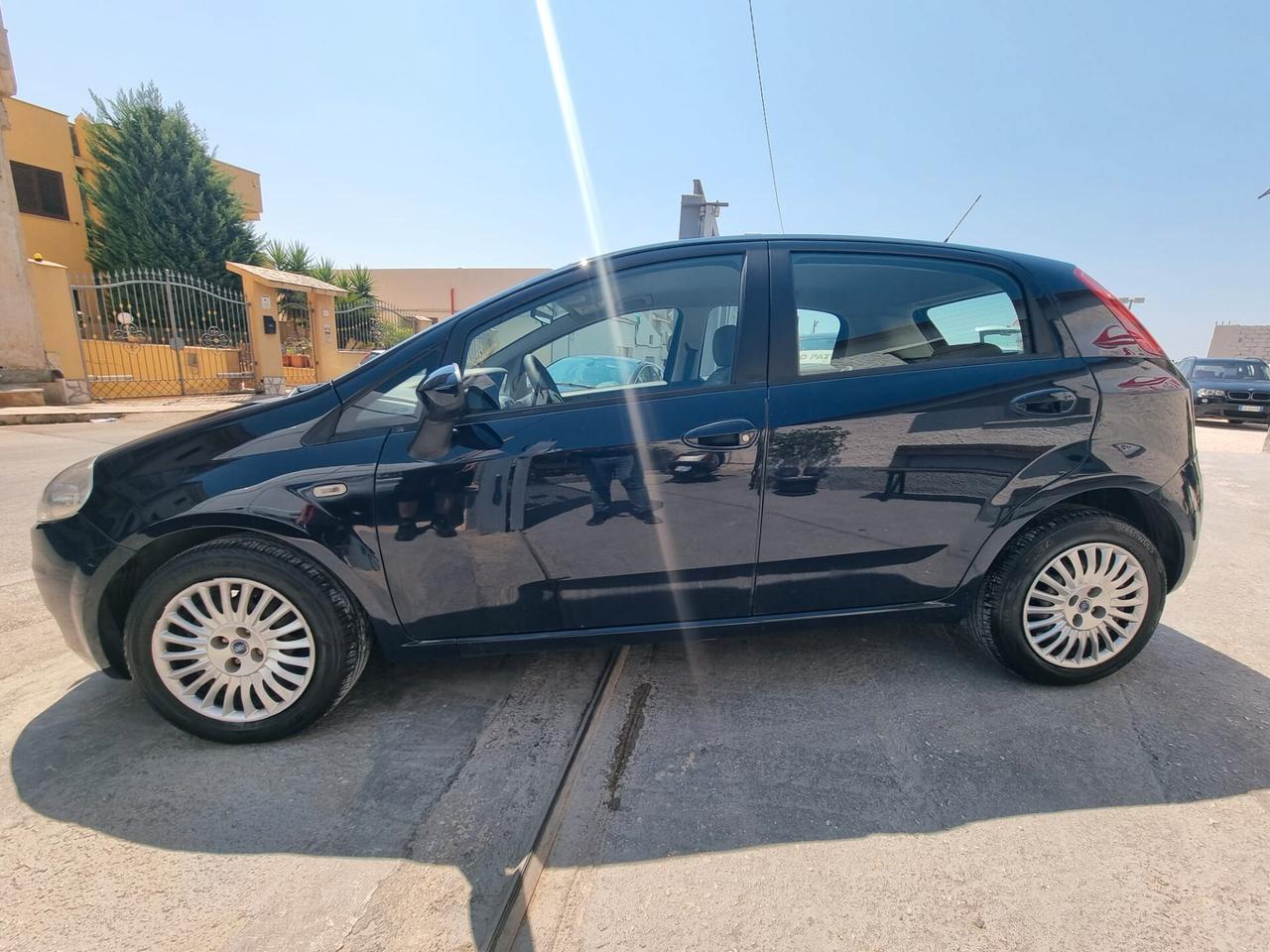 Fiat Grande Punto 1.3 MJT 75 CV 5 porte Dynamic
