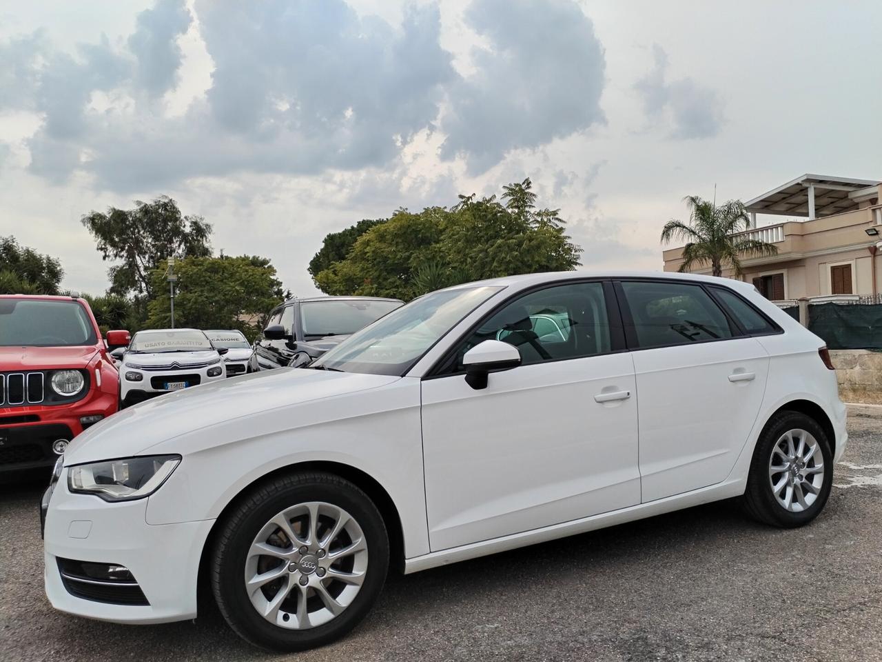 Audi A3 1.6 Tdi full navig oxeno cruise 2015