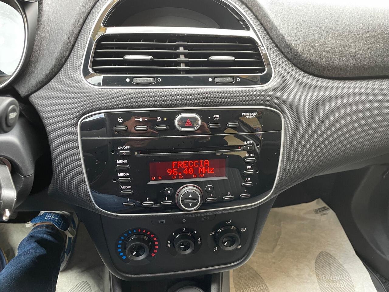 Fiat Punto 1.3 MJT II 95 CV 5 porte “PARI AL NUOVO “