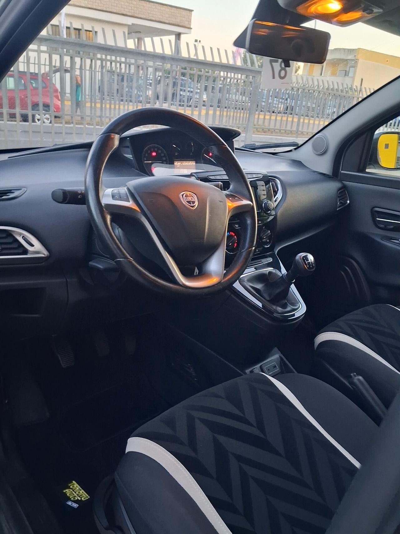 LANCIA Ypsilon 1.300 MultiJet 95cv Km113.000