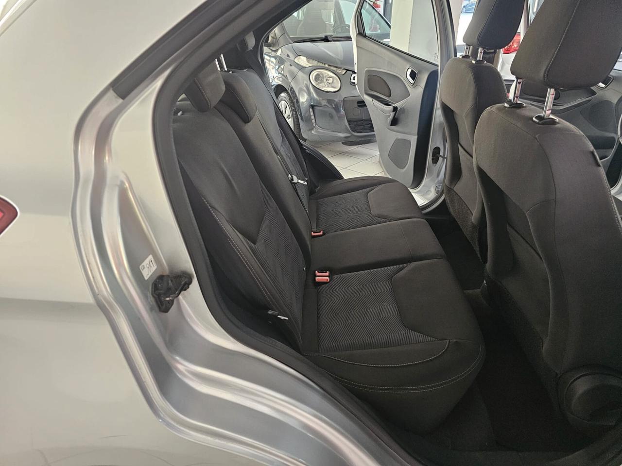 Ford Ka Ka+ 1.2 8V 69CV Titanium
