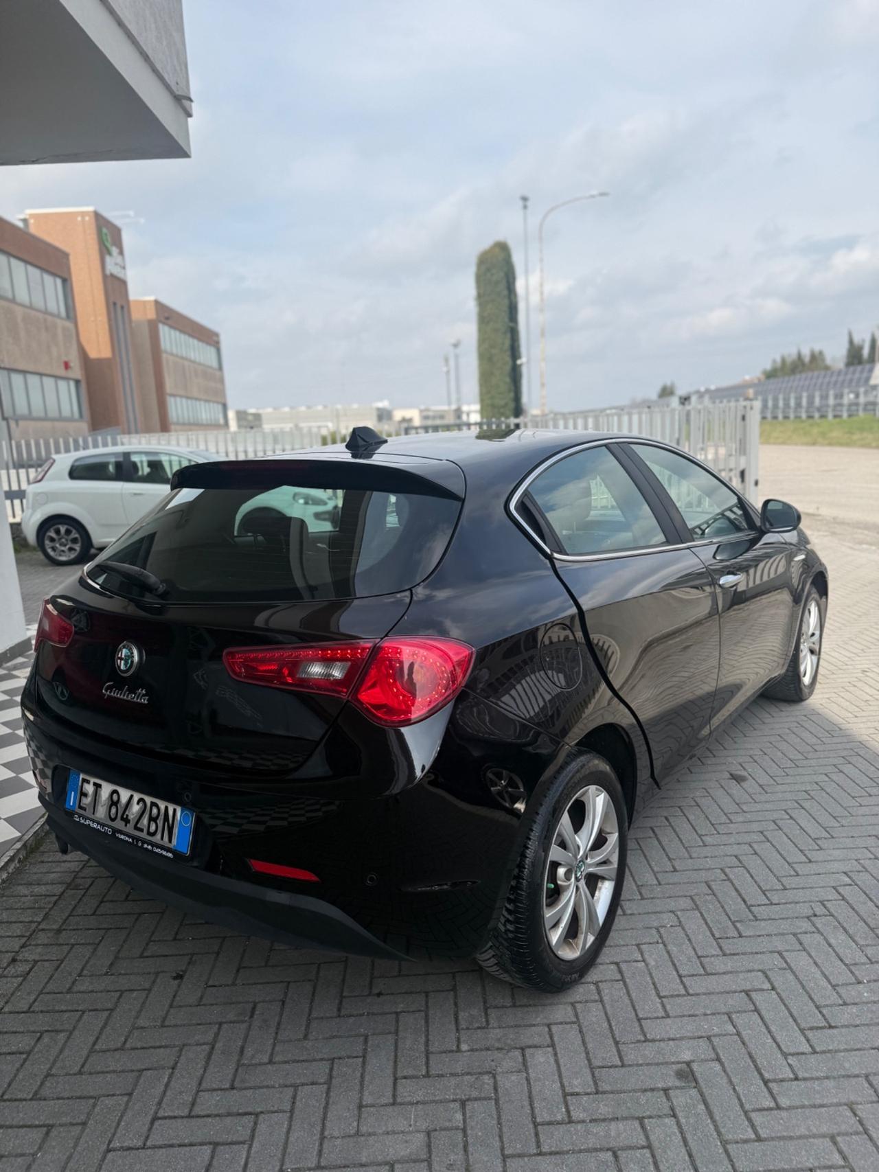 Alfa Romeo Giulietta 1.6 JTDm-2 105 CV Exclusive