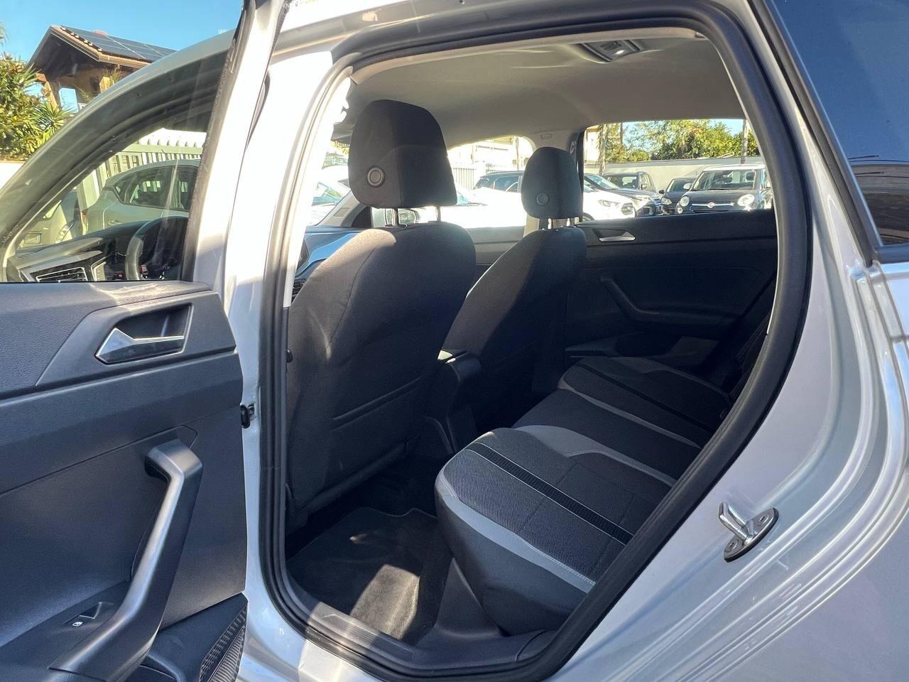 Polo VI 2017 5p 1.0 tsi Comfortline 95cv