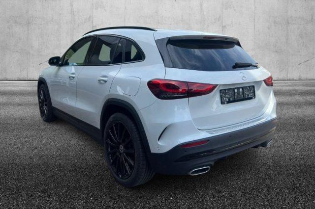 MERCEDES-BENZ GLA 220 d Automatic Premium