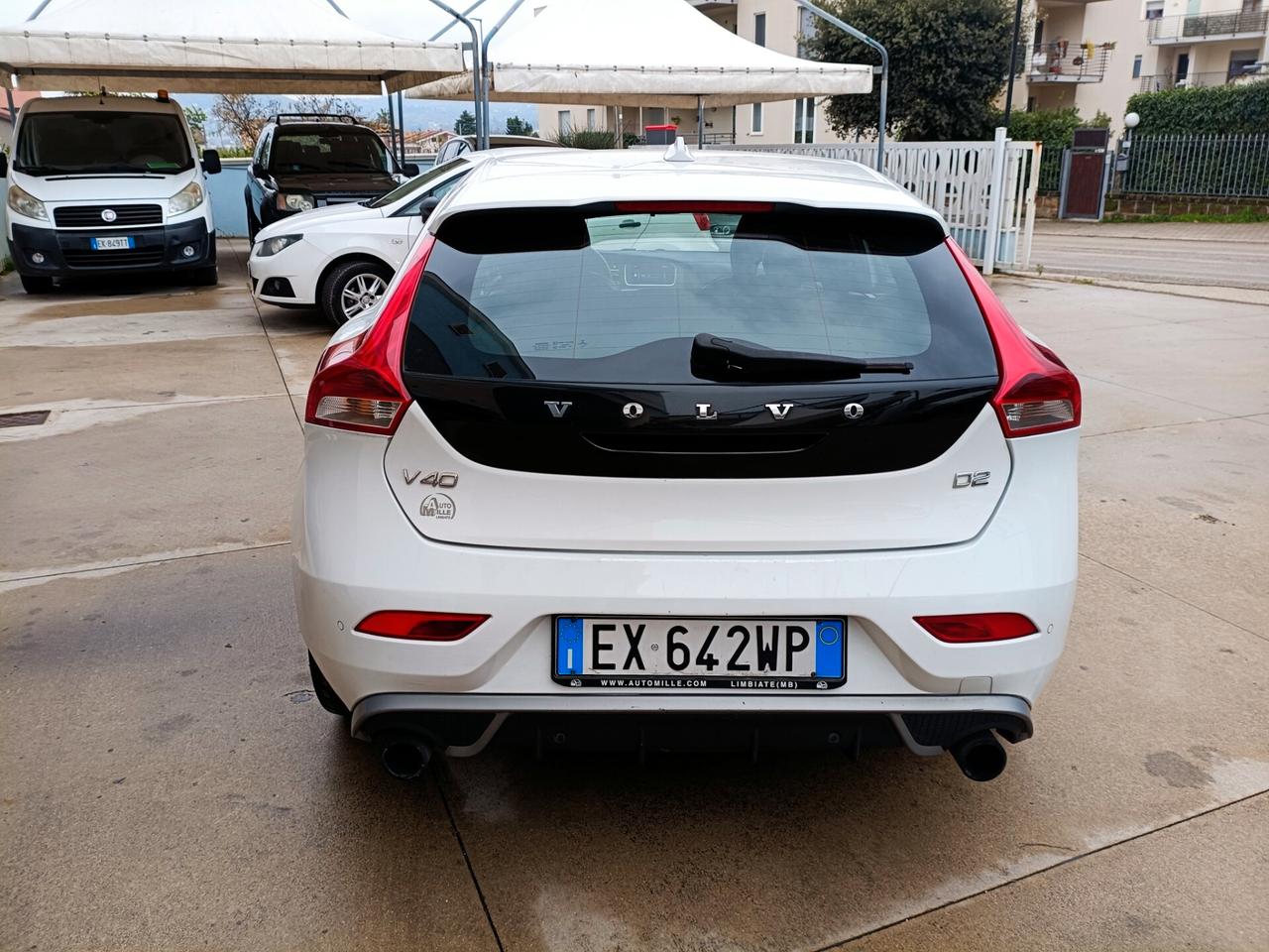 Volvo V40 D2 R-design Momentum