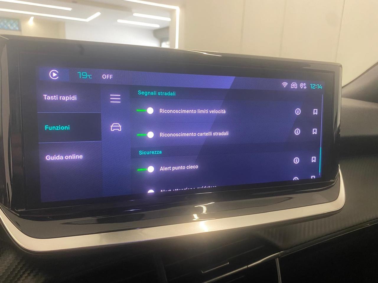 Peugeot 2008 BlueHDi 130 S&S EAT8 Allure Pack