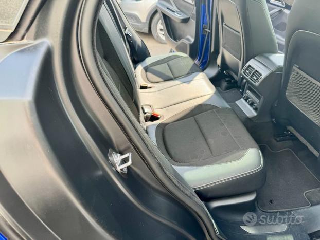 JAGUAR F-Pace 2.0 D 180 CV aut. R-Sport