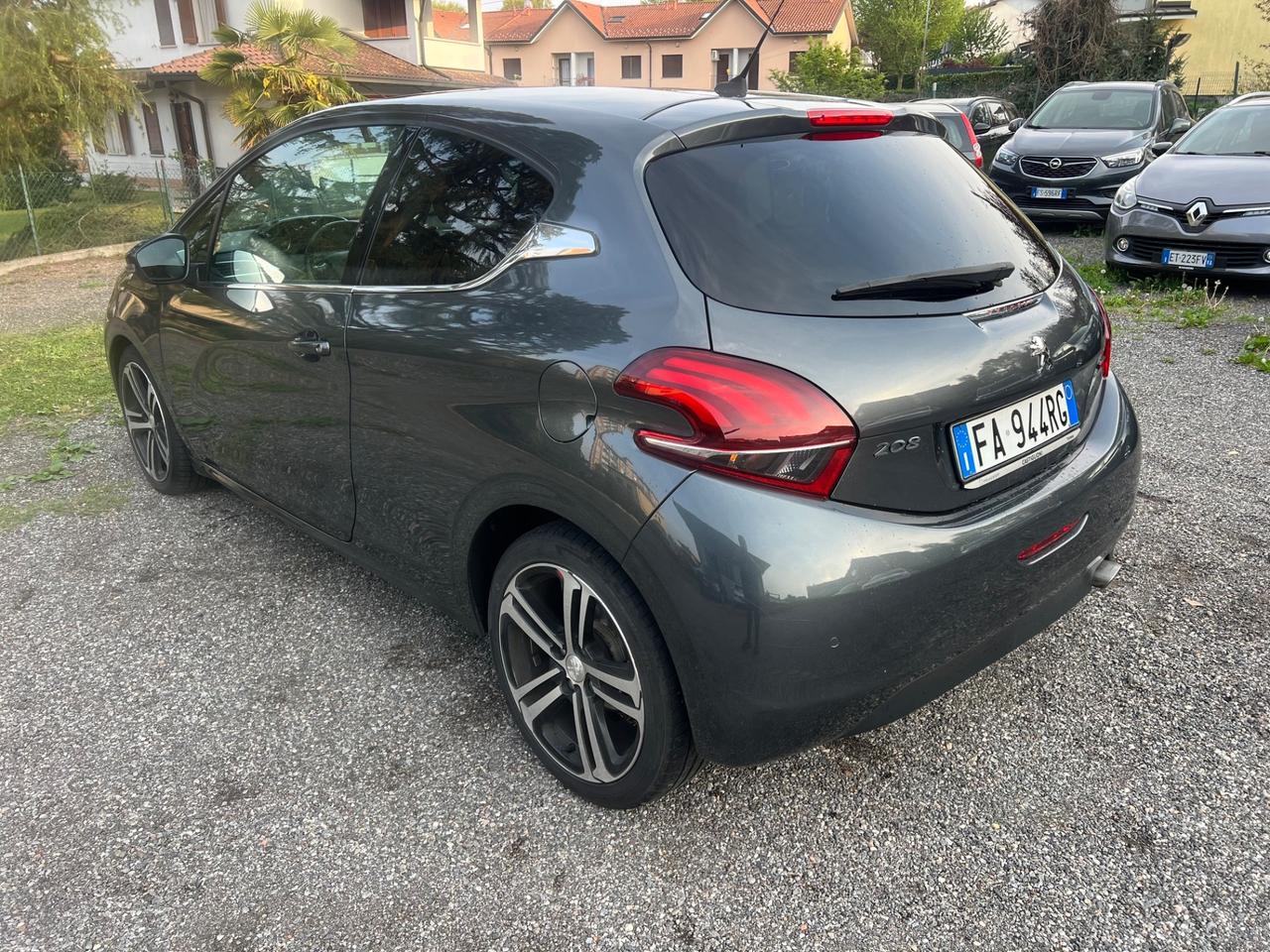 Peugeot 208 BlueHDi 120 S&S 3 porte GT Line