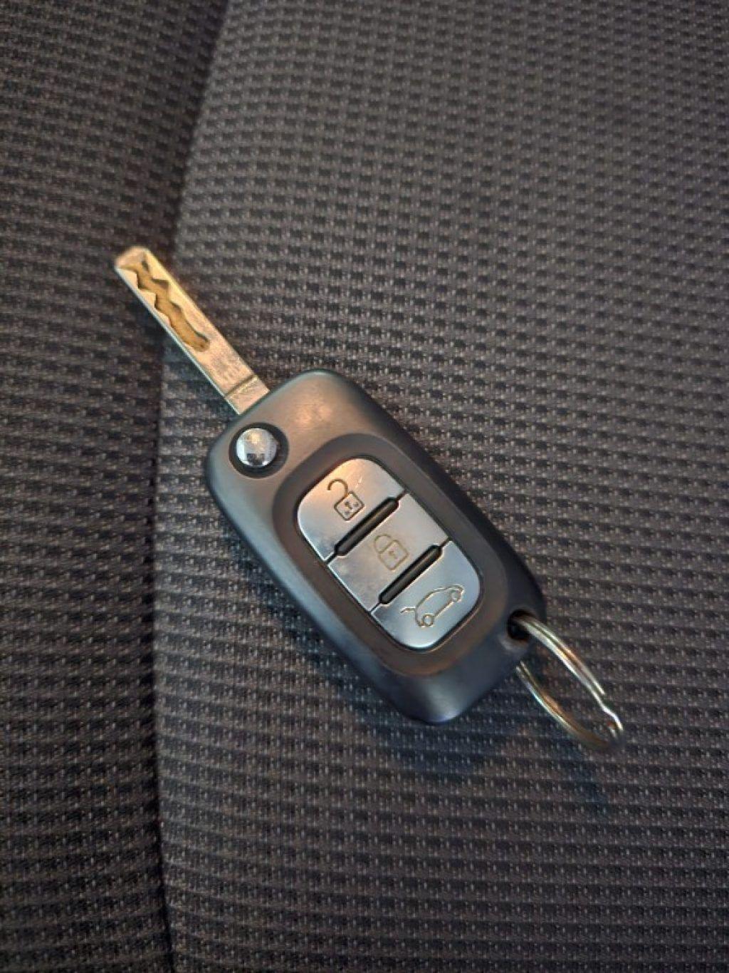 Nissan Primastar 2.0 dCi 110CV PC-TN Bus 9 posti + IVA