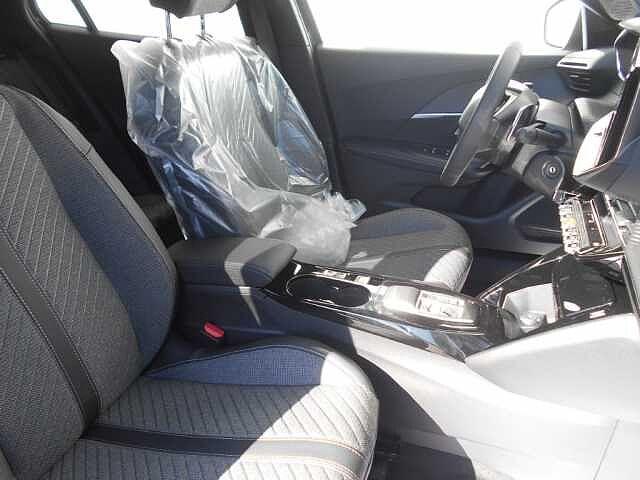 Peugeot 2008 Hybrid 136 e-DCS6 Allure Fin 9Perfet Sc32%