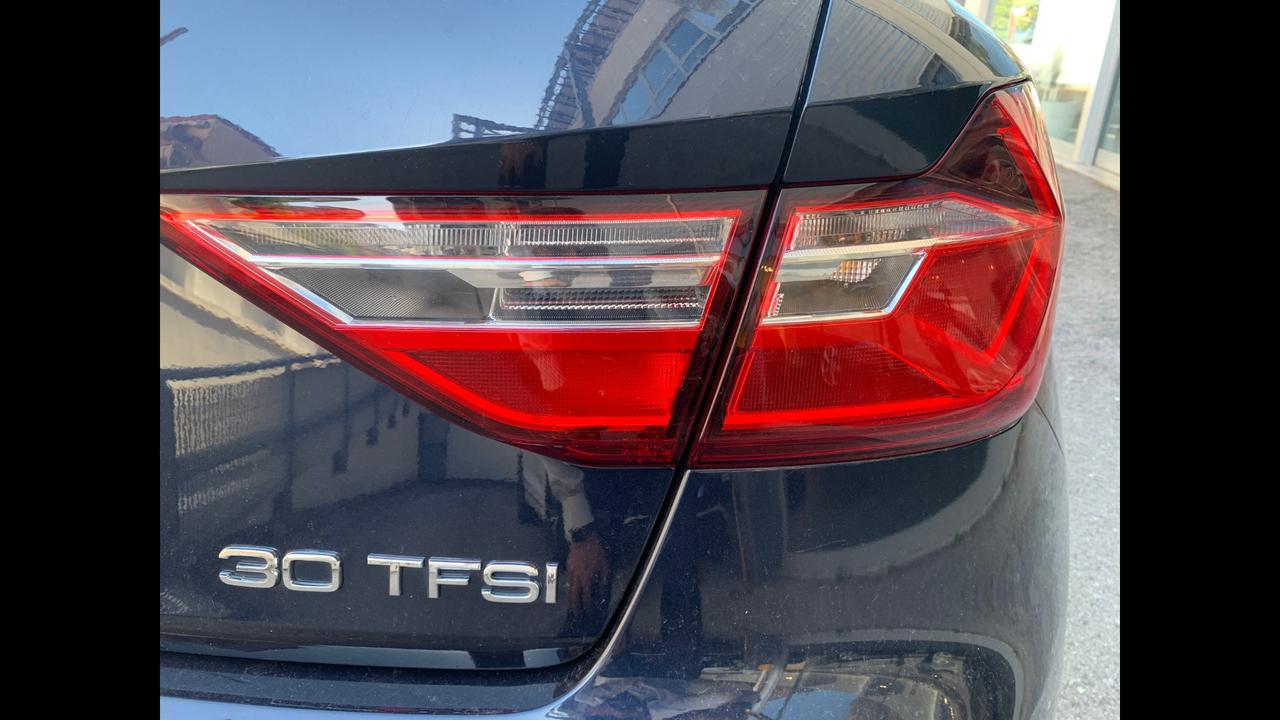 Audi A1 Sportback 1.0 L3 85/DS8DSG