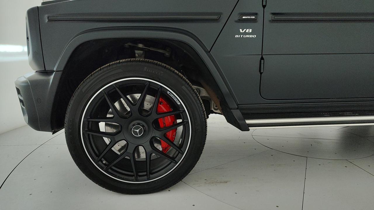 Mercedes-Benz G AMG 63 585cv auto