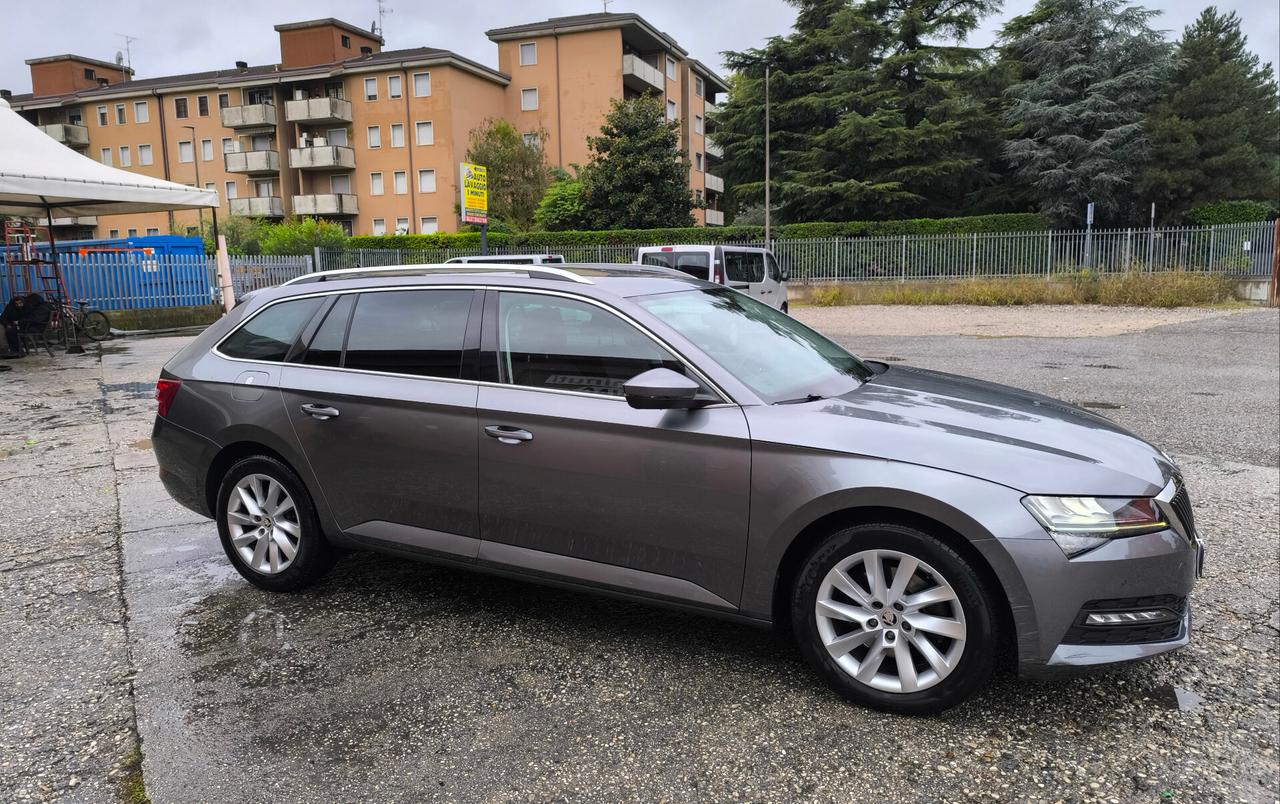 Skoda Superb 2.0 TDI EVO 150 CV SCR DSG Wagon Executive