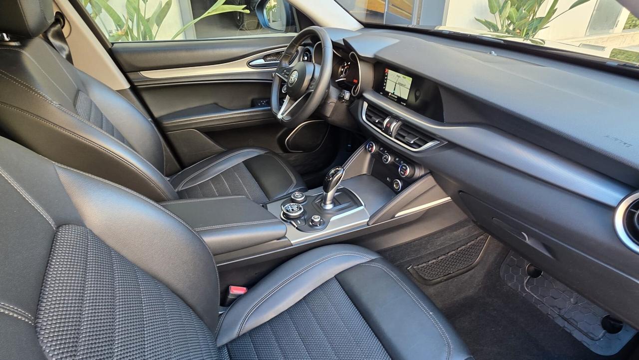 Alfa Romeo Stelvio 2.2 Turbodiesel 210 CV AT8 Q4 Executive