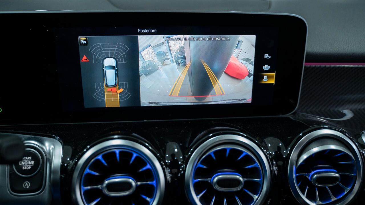 Mercedes-benz GLB 200 D PREMIUM PLUS AMG TETTO PACK LUCI XENON NAVI FULL OPTIONAL