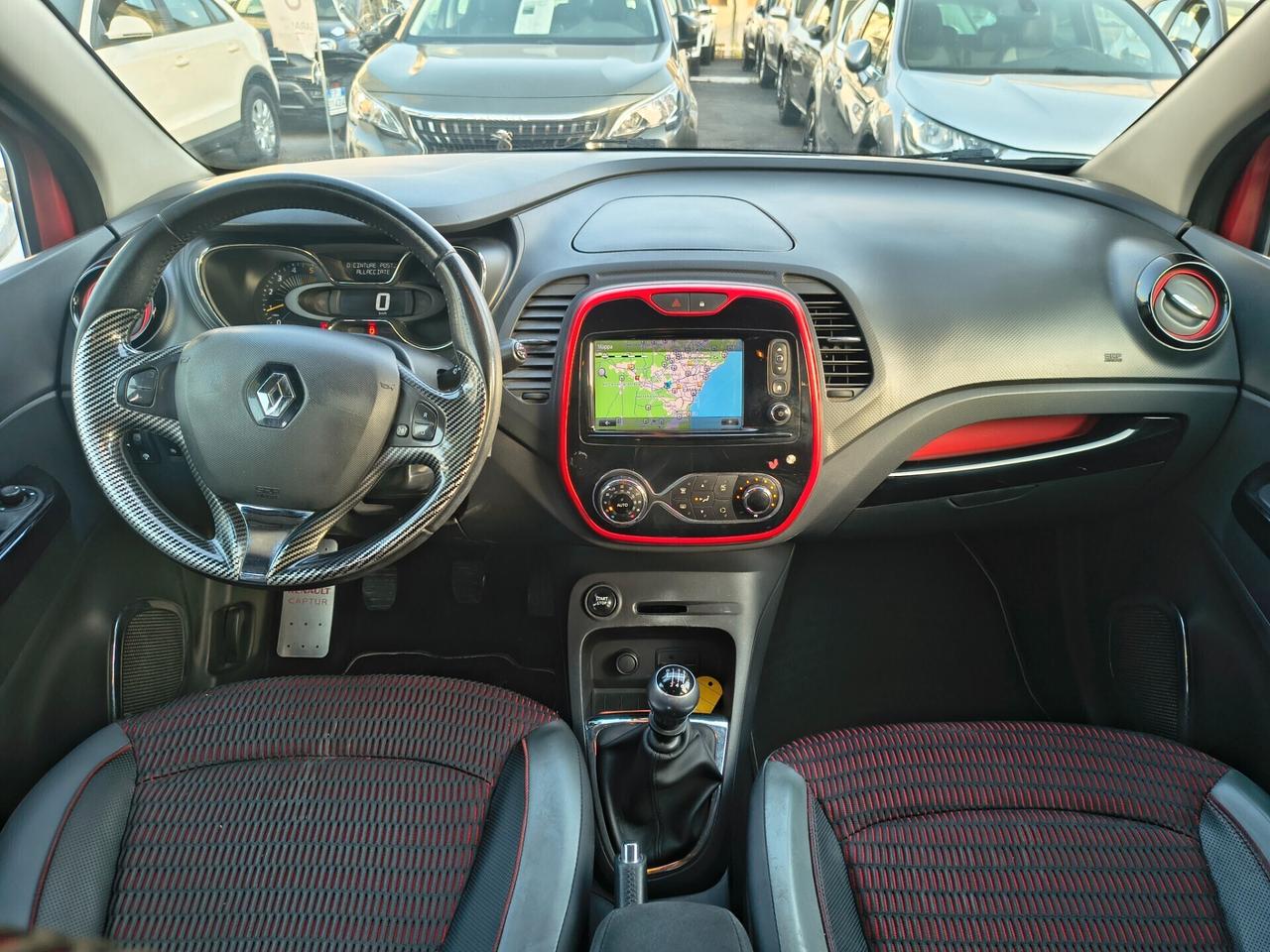 RENAULT CAPTUR 1.5 DIESEL 230.000 KM ANNO 2015