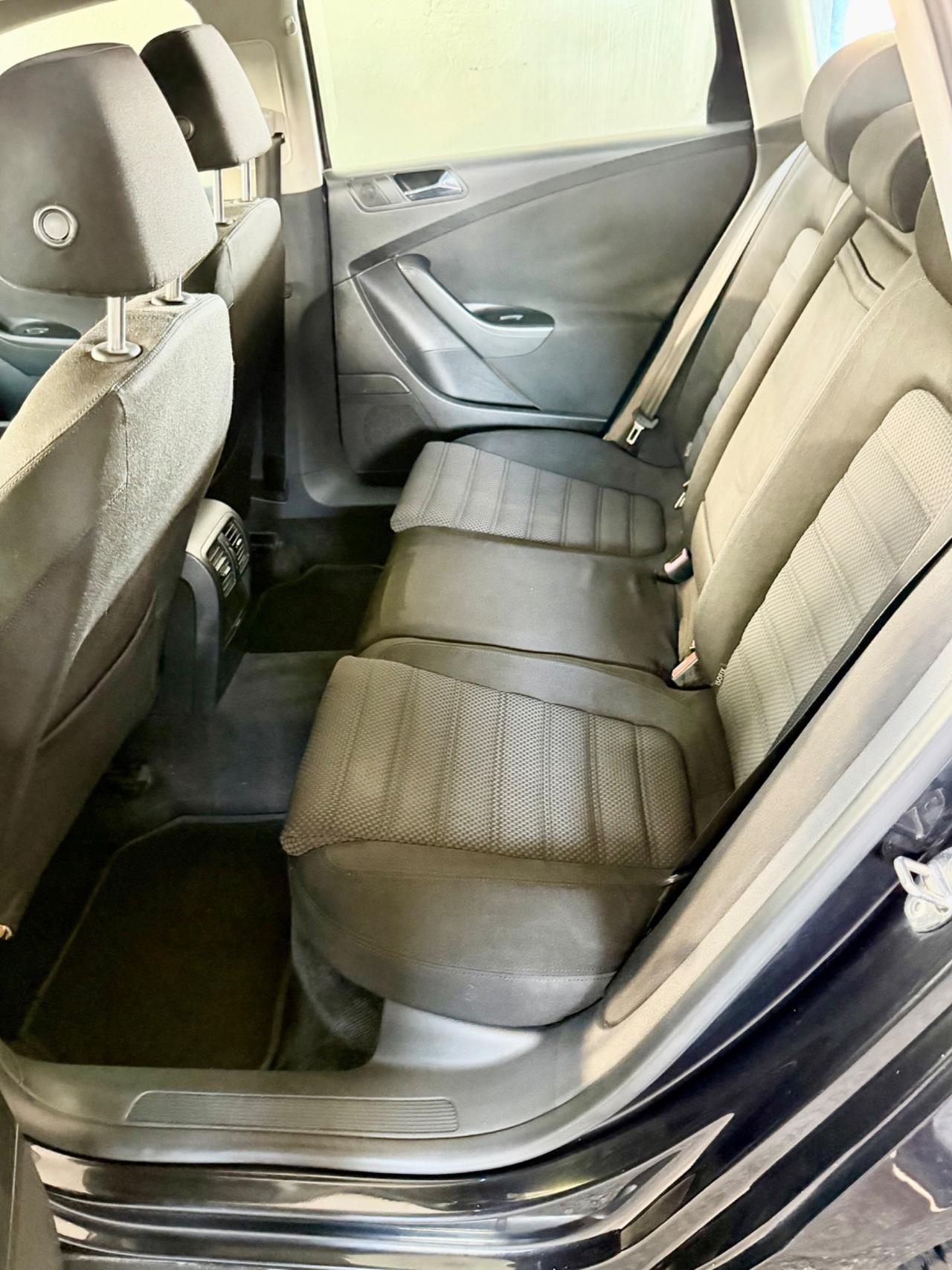 Volkswagen Passat 2.0 TDI DPF Var. Highline
