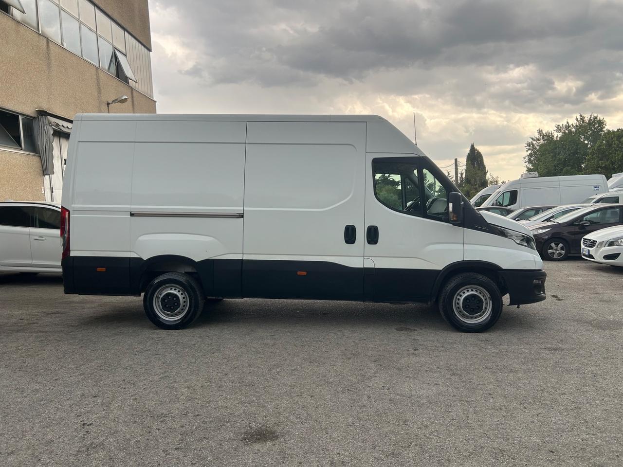 Iveco Daily 35S14V 2.3 Diesel 2021