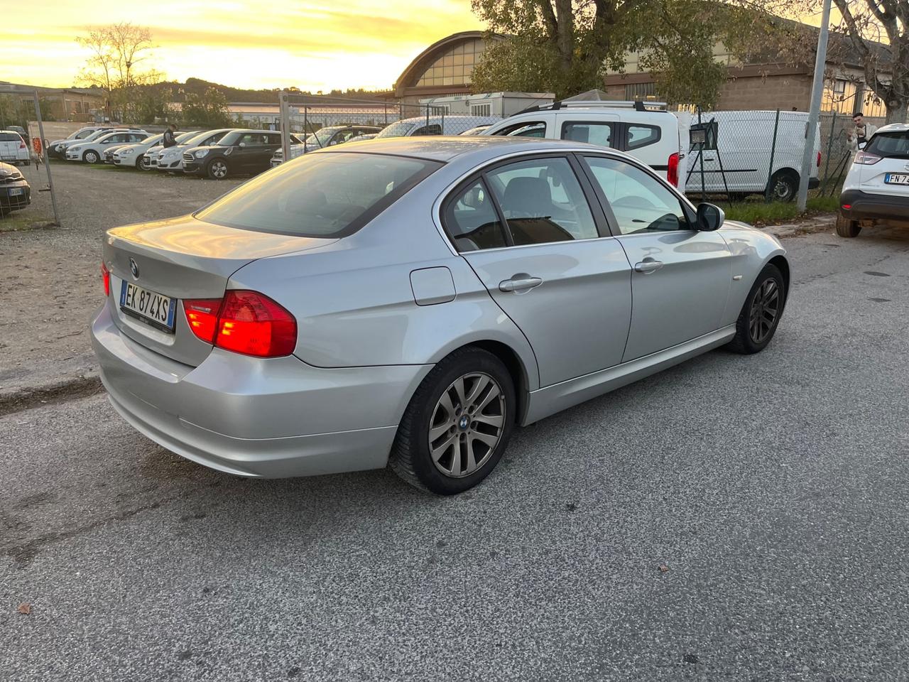 Bmw 318 318d 2.0 143CV cat MSport 2012