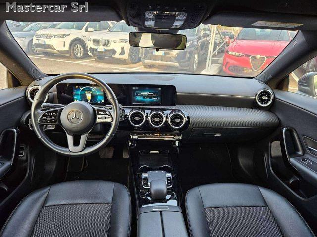 MERCEDES-BENZ CLA 200 coupè 200 d Business pelle parz auto tg : FZ407NY