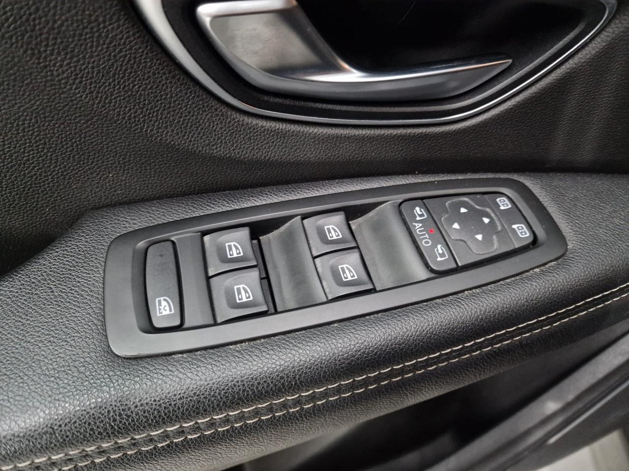Renault Scénic 1.5 dCi 8V 110 CV Energy Sport Edition2