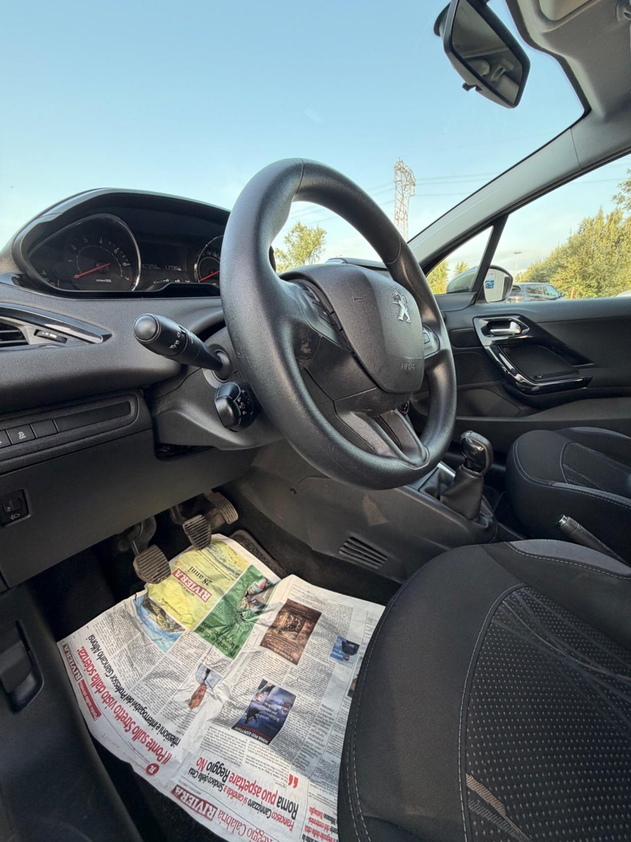 Peugeot 208 1.2 VTi 82 CV 5 porte Allure