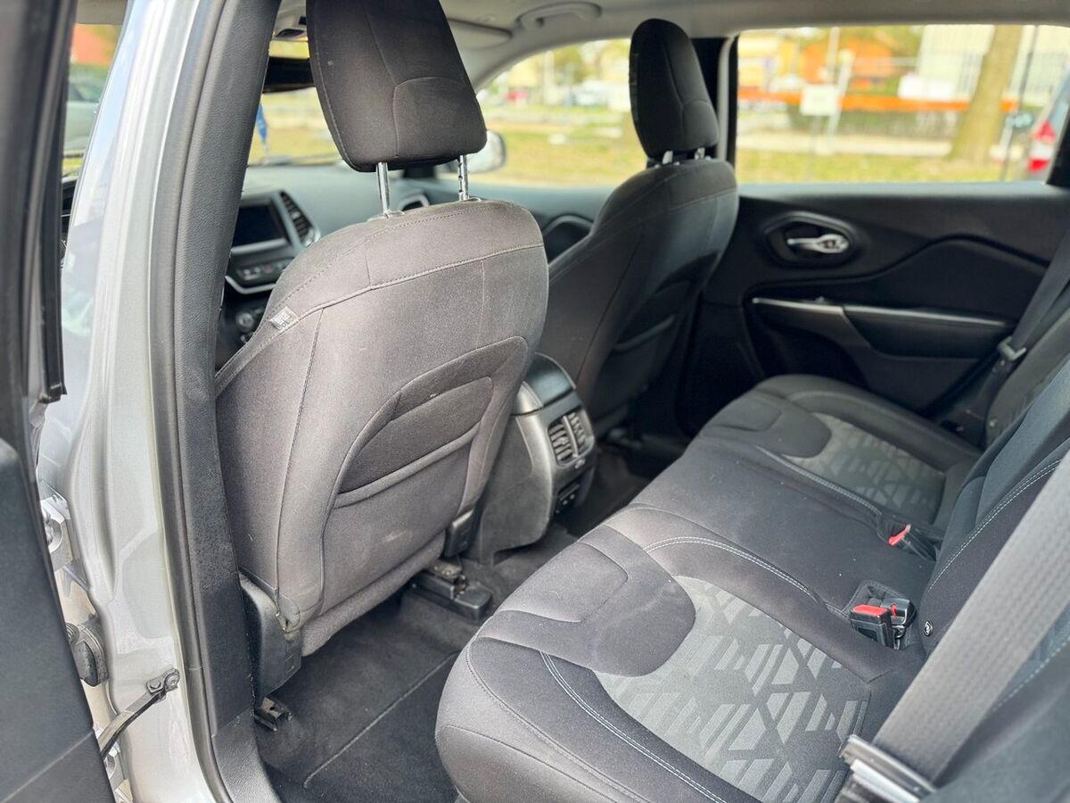 Jeep Cherokee 2.2 mjt Limited fwd auto