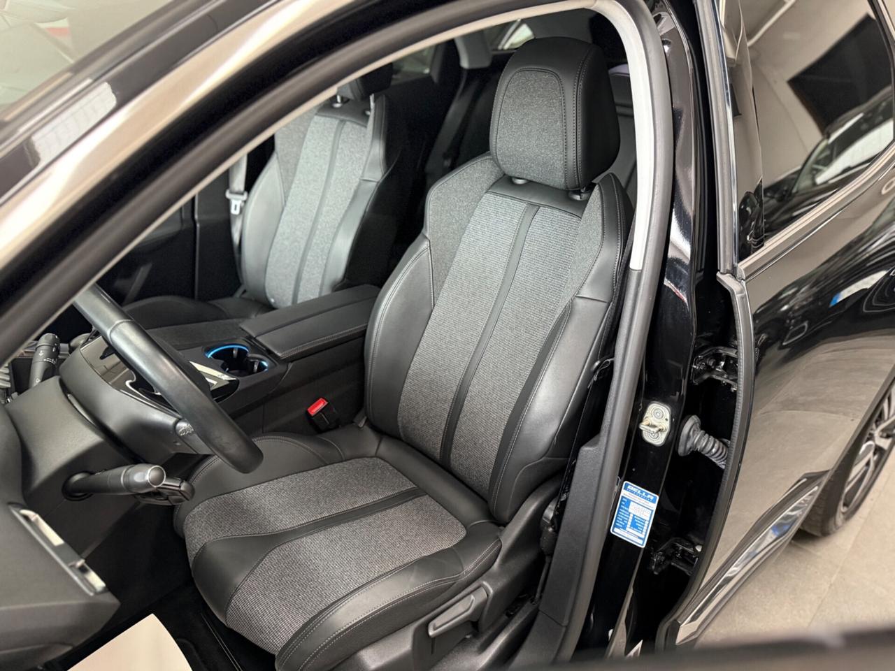Peugeot 3008 BlueHDi 130 S&S Allure