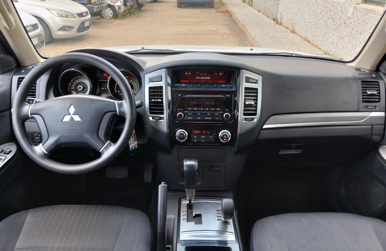Mitsubishi Pajero 5 Porte Pajero 3.2 cr Intense 200cv 5p