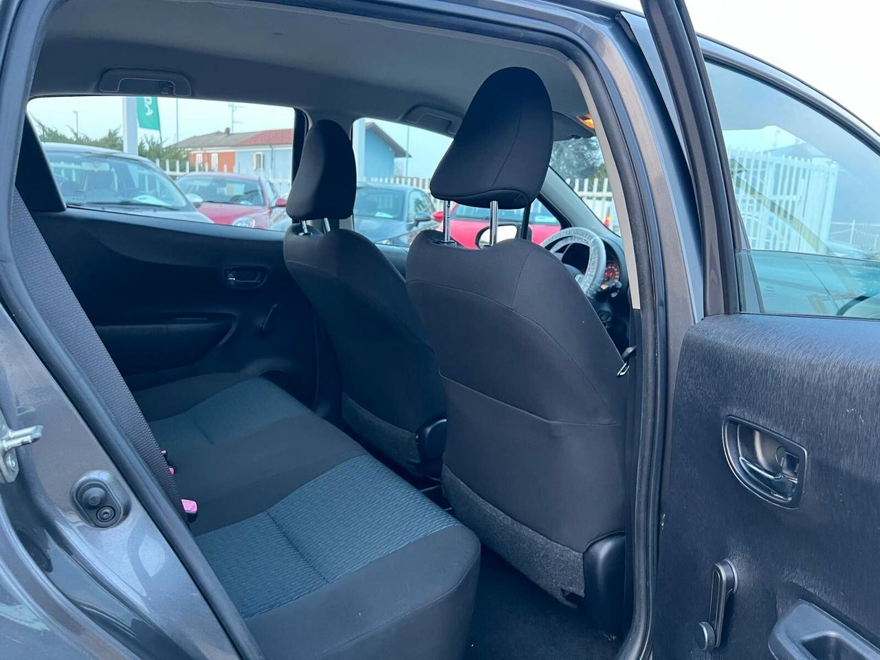 Toyota Yaris 1.0 5 porte Lounge