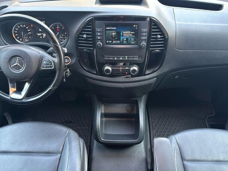 Mercedes-Benz Vito 114 CDI PC Mixto Compact Autocarro N1 con posti