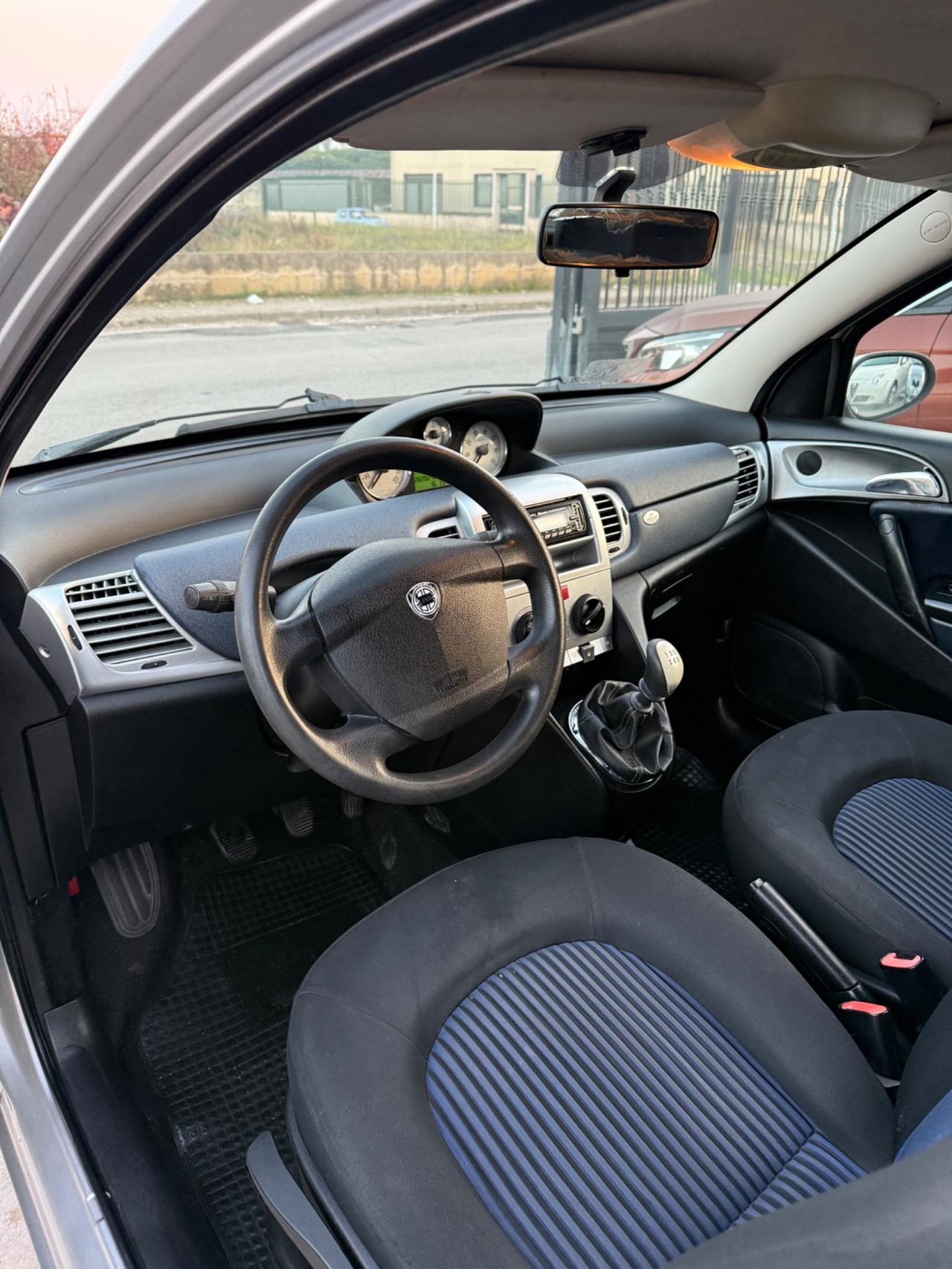 Lancia Ypsilon 1.2 Argento