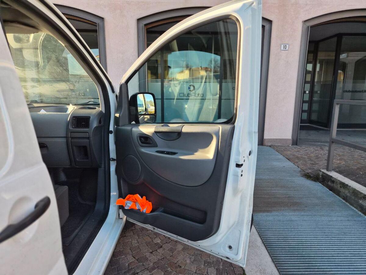 Peugeot Expert 2.0 hdi 125(130)cv L1H1 10q vetr. Aff. E5