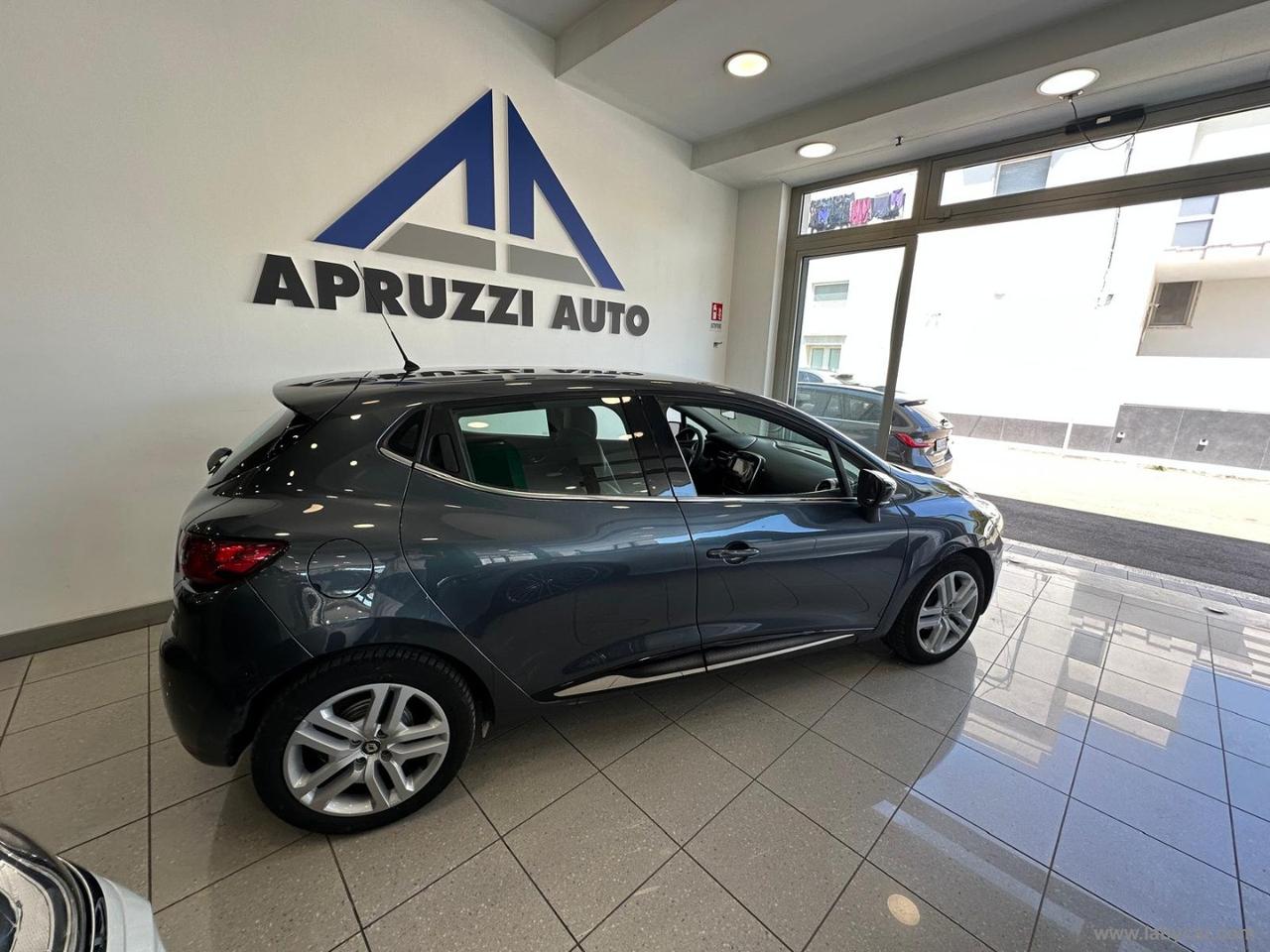 RENAULT Clio 1.5 dCi 8V 75 CV S&S 5p. Duel