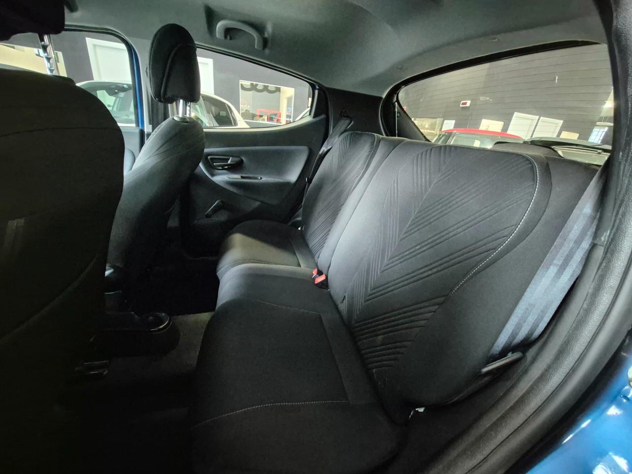 Lancia Ypsilon 1.0 FireFly 5 porte S&S Hybrid Ecochic Gold