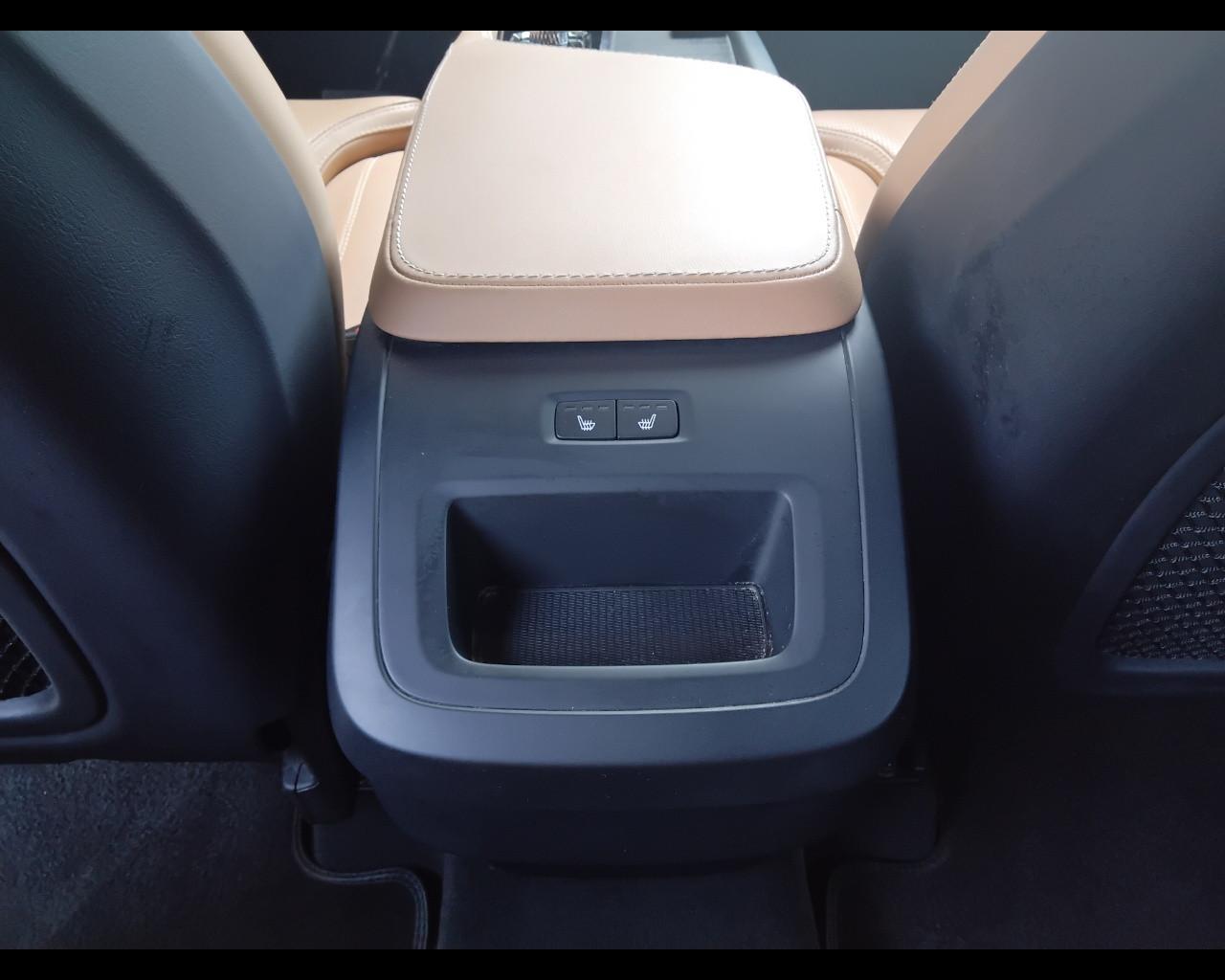 VOLVO XC90 II 2015 - XC90 2.0 b5 Plus Bright awd 7p.ti auto