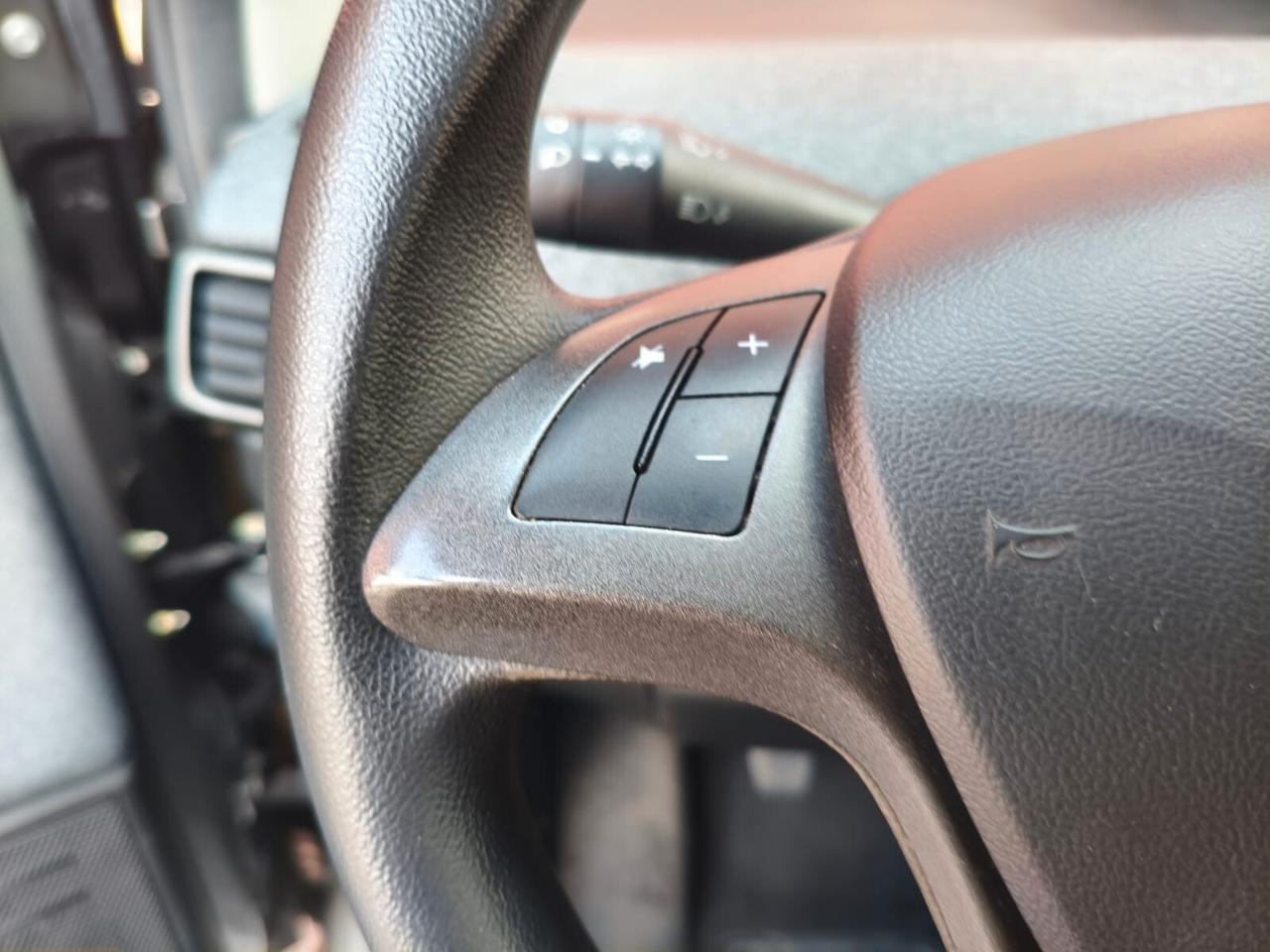 Lancia Ypsilon 1.0 FireFly 5 porte S&S Hybrid UnYca
