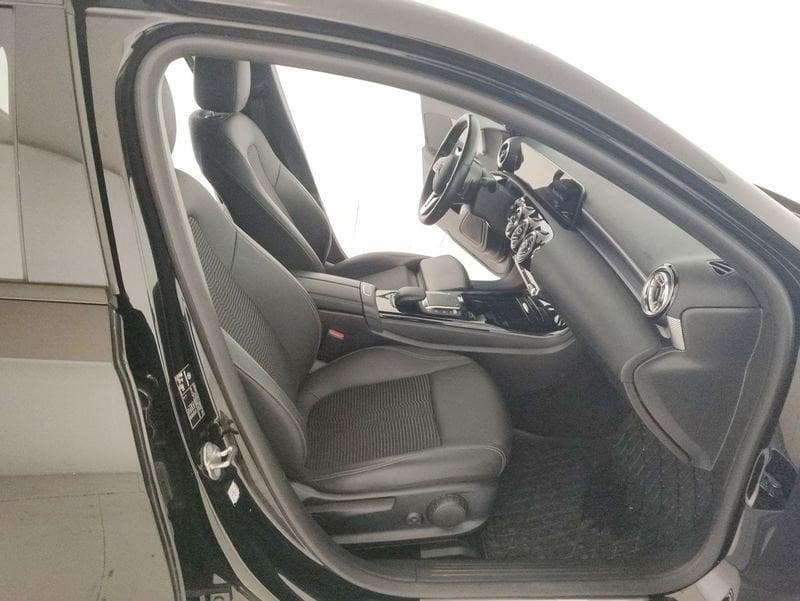 Mercedes-Benz Classe A A 180 d Sport Night edition auto