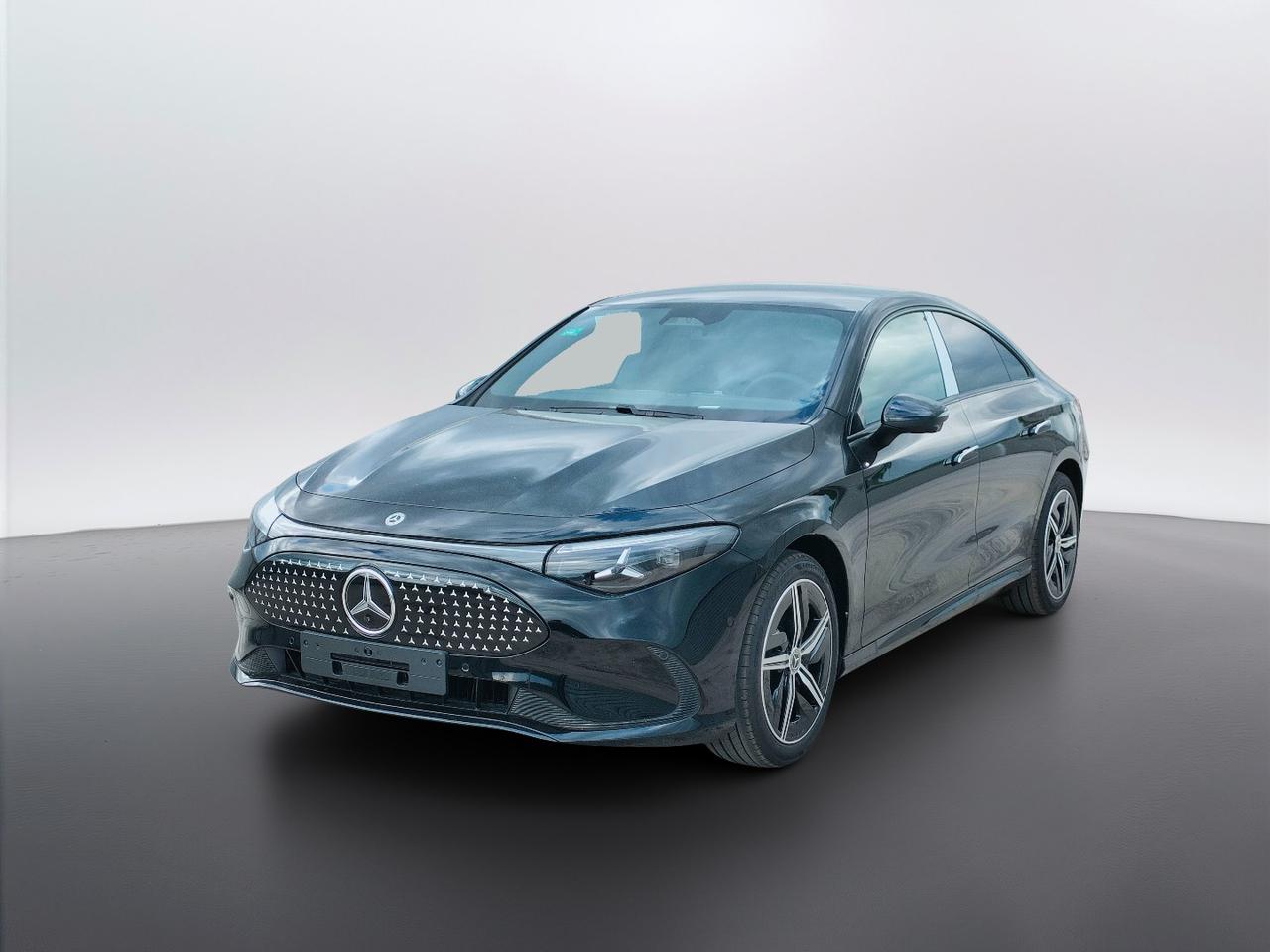 Mercedes-Benz CLA 250+ con tecnologia EQ