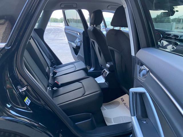 AUDI Q3 35 2.0 TDI S tronic Business Advanced COCKPIT