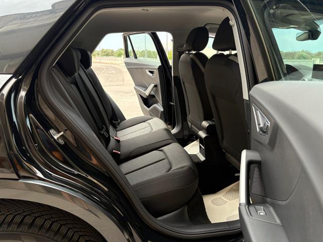 AUDI Q2 30 TDI S tronic Admired Advanced COCKPIT