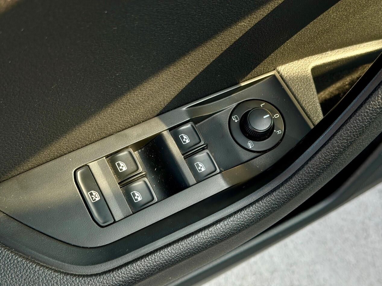 Skoda Superb Wagon Superb wagon 1.6 tdi Ambition