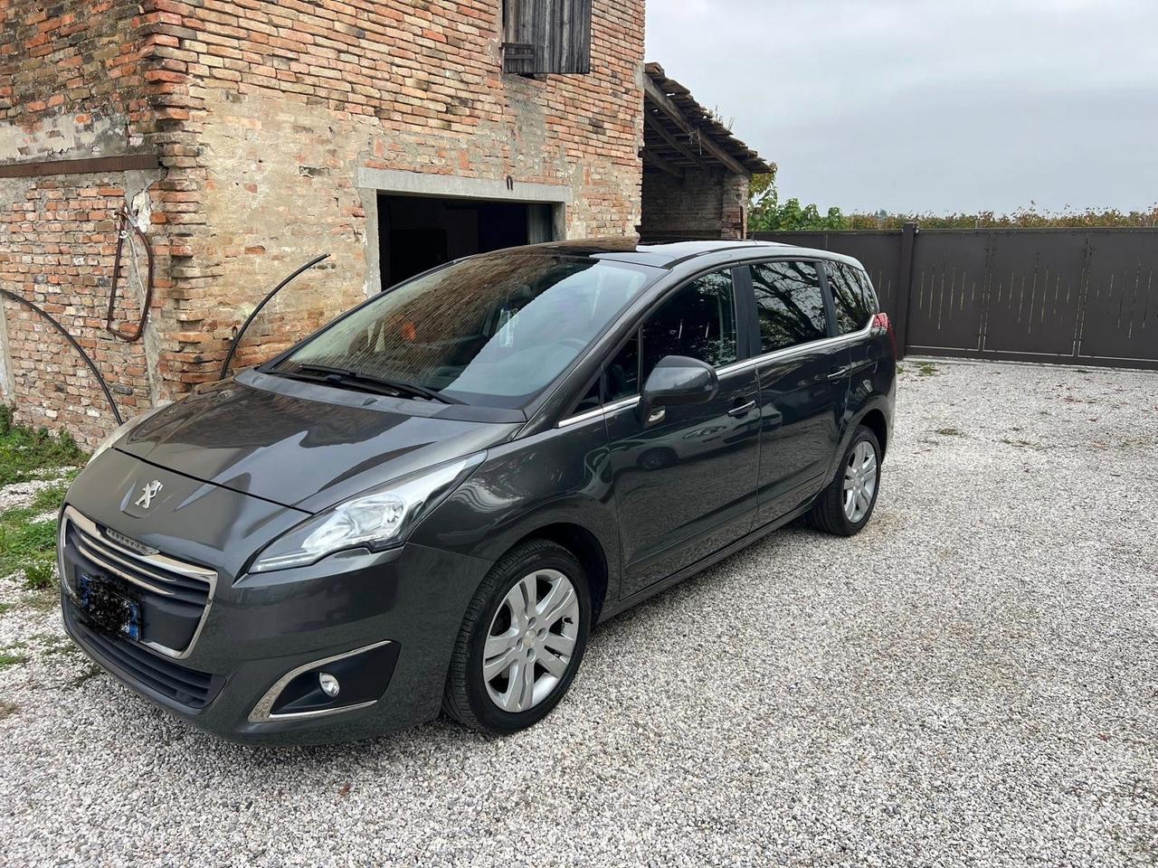 Peugeot 5008 BlueHDi 120 S&S Allure