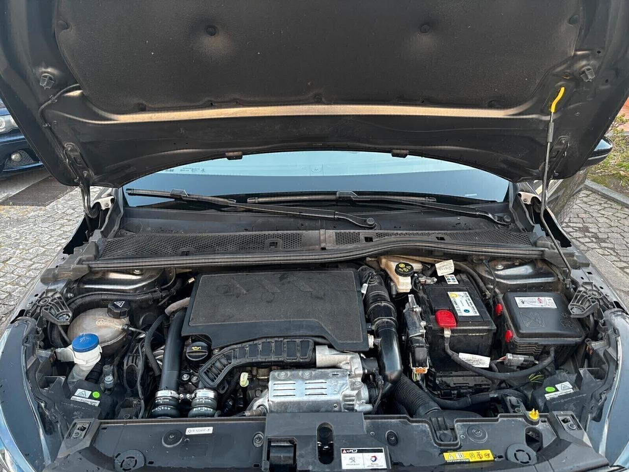 Peugeot 208 PureTech 100 Stop&Start 5 porte GT Line