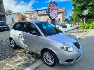 Lancia Ypsilon 1.2 69 CV New Oro